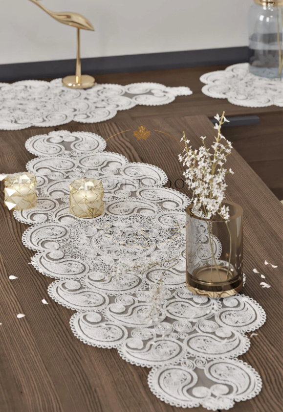 Table Runner N13