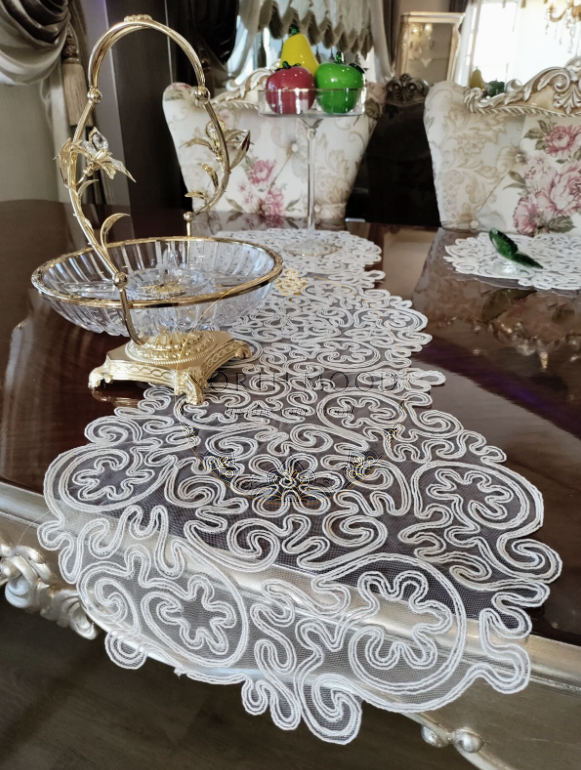 Table Runner N11