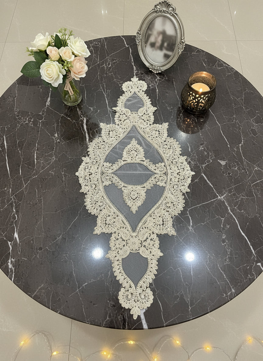 Table Runner N17