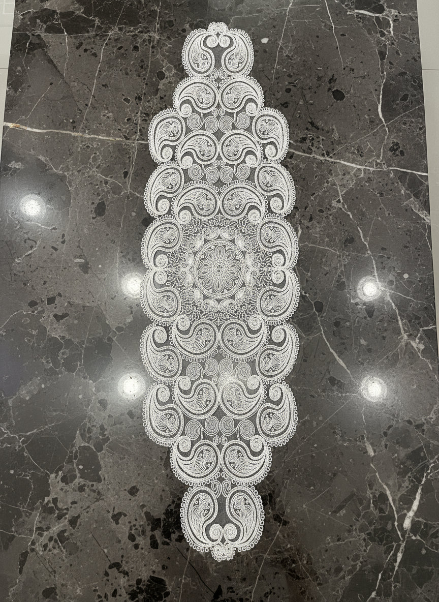 Table Runner N13