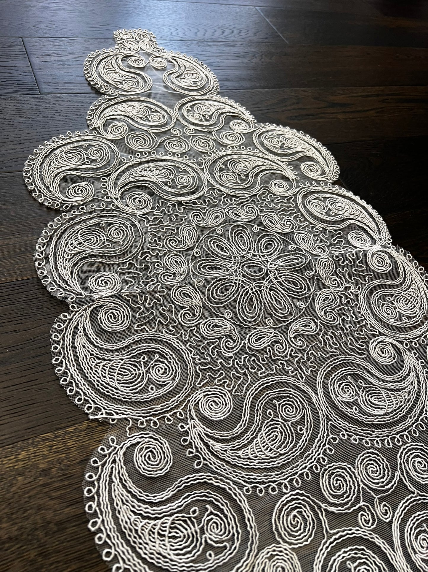 Table Runner N14