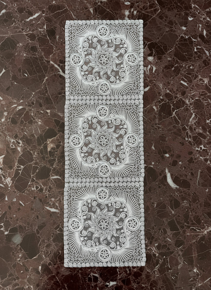 Table Runner N10