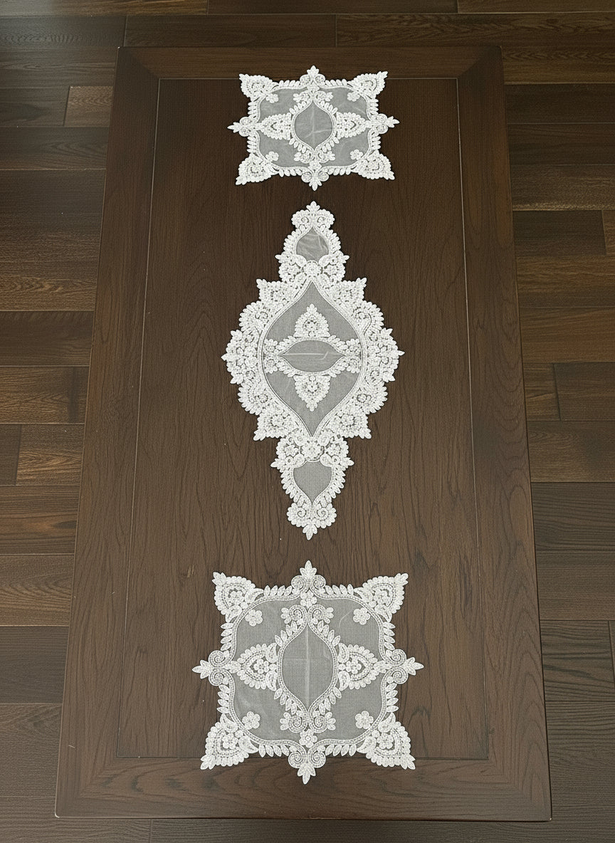 Table Runner N17